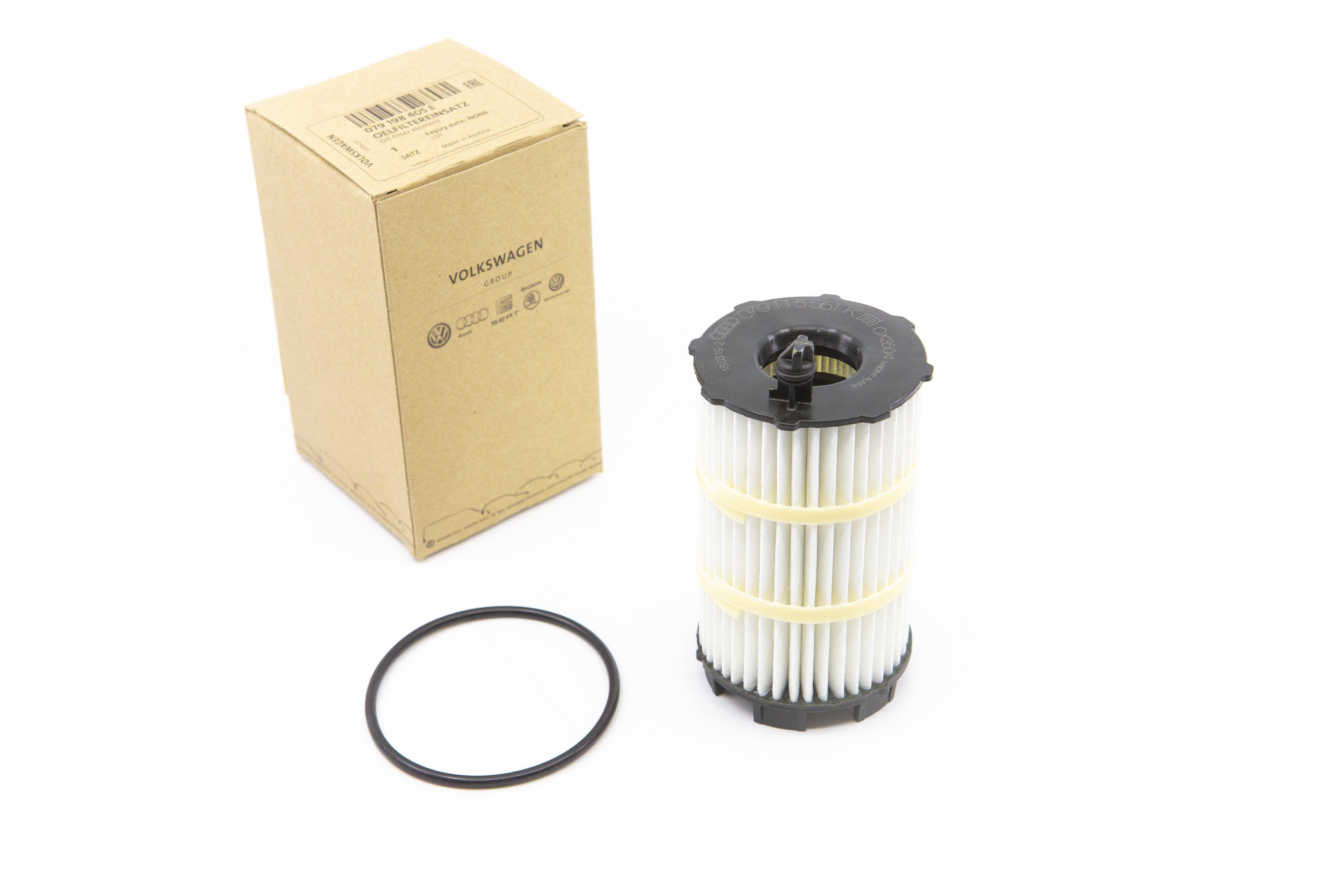 16-Row Engine Oil Cooler For Audi A6 Quattro A8 Q7 RS4 RS5 VW Touareg 4.2L V8 2005-2015