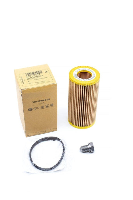 Genuine Oil Filter & Drain Plug Bundle - Audi RS3 CZGB  - 06D115562 & N90813202.